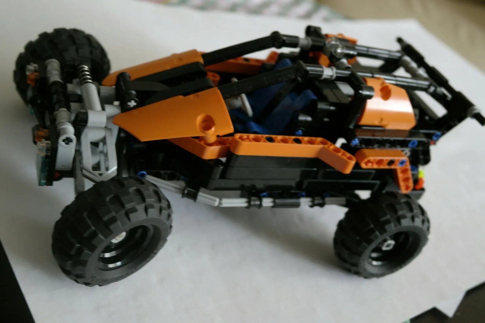Lego toyota tundra. Lego technic 42065 самоделка. Lego technic самоделки. Lego technic самоделки автомобили. Лего урал 8х8.