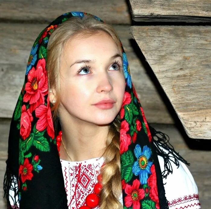 Типичная славянская внешность. Славянские девушки. Славянский мужчина. Как выглядит чистый русский. Славянский парень.