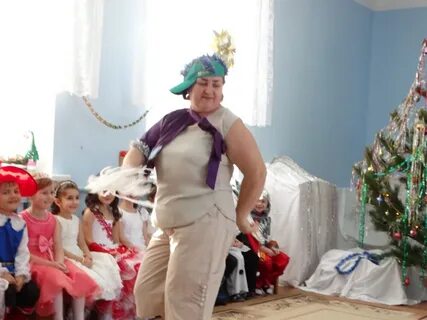 Костюмы для детского сада взрослые