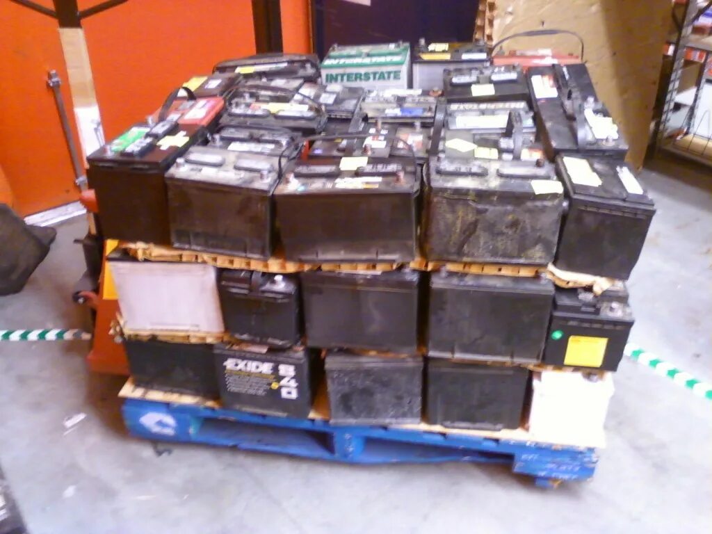 Lead acid Battery Scrap. Утилизация аккумуляторных батарей. Отработанные аккумуляторы. Хранение аккумуляторных батарей.