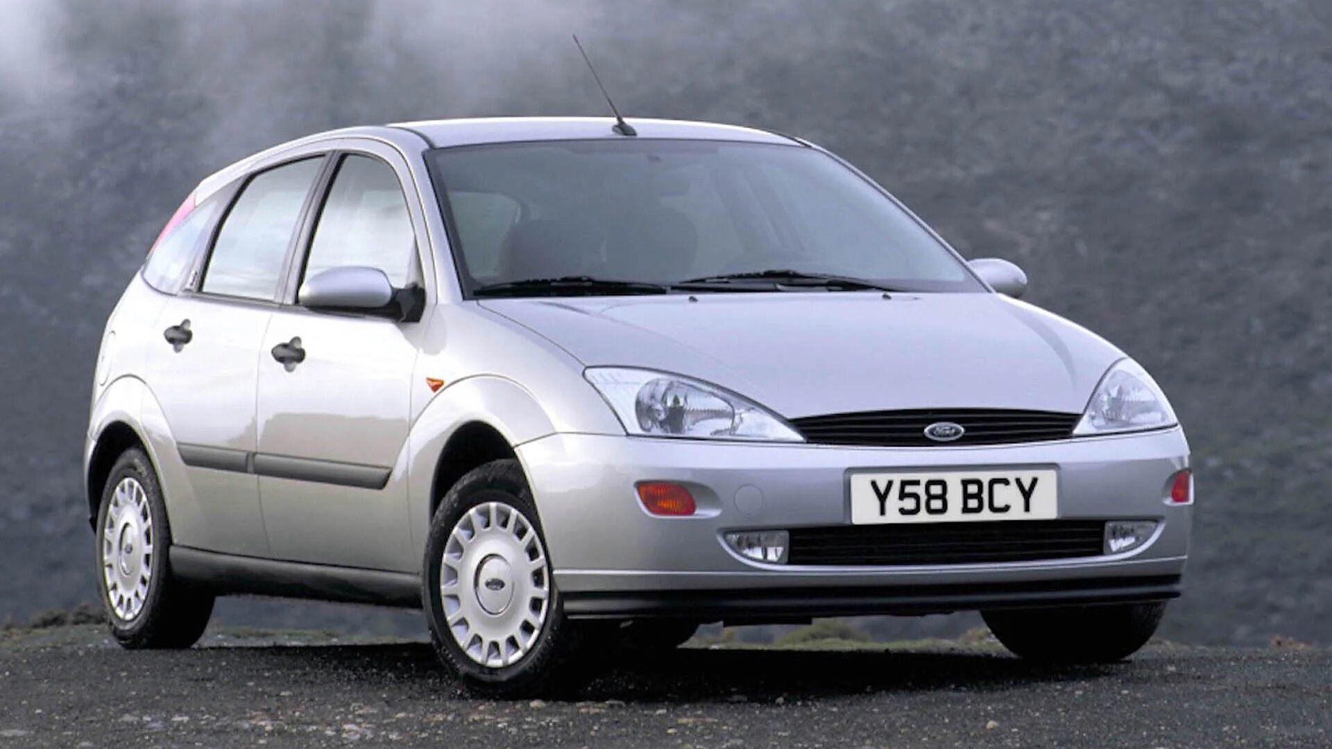 Форд первого поколения. Ford Focus 1998-2004. Форд фокус хэтчбек 1998. Ford Focus 1 хэтчбек. Ford Focus 1998 хэтчбек.