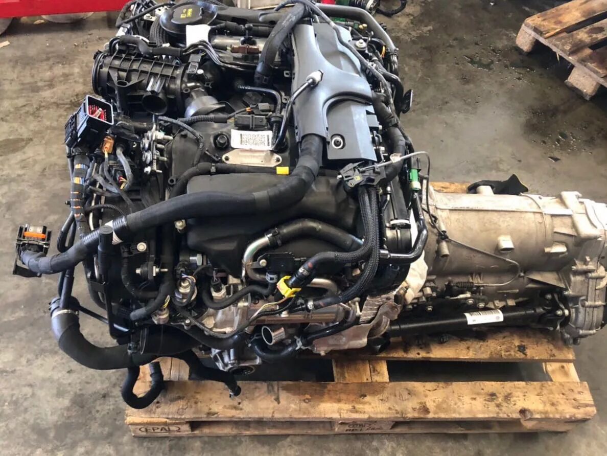 Двигатель range rover 3. Мотор дискавери 4. Номер двигателя 306dt. Двигатель дискавери 4 дизель 3. Дизельный двигатель рендровер 3.