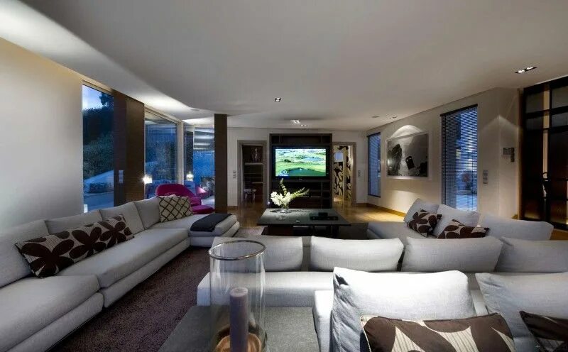 Ozone Residence by Swell Homes HomeAdore Modern family rooms, Living room design