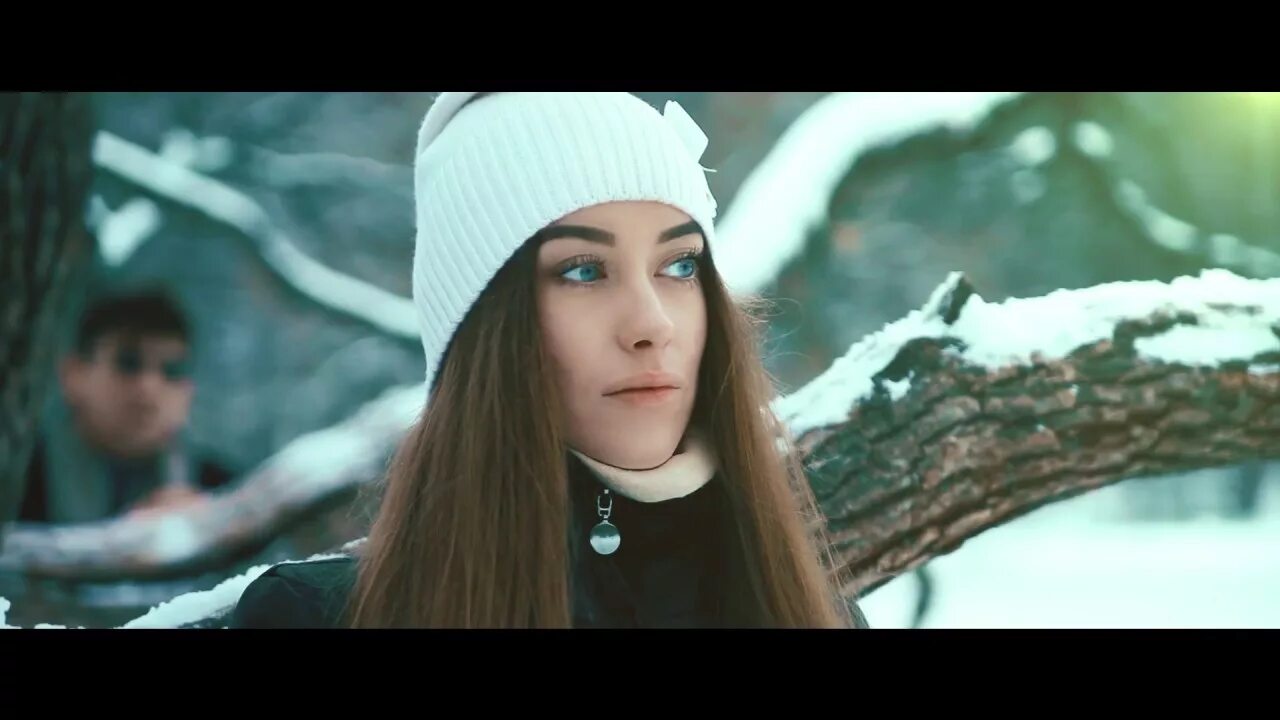Девушка из клипа крида. Эд ширан перфект. Нерусская песня клип. Музыкальные видеоклипы популярные. Муз тв 1996.