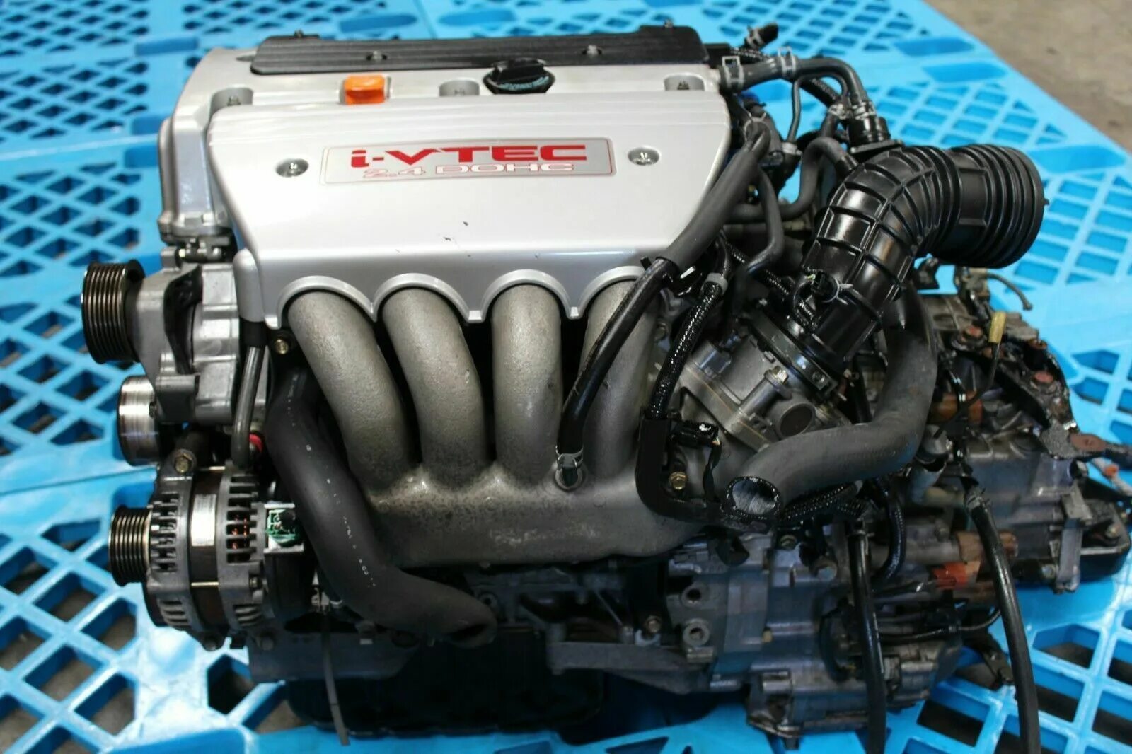 Хонда втек купить. Мотор k24 Honda. Мотор к24 Хонда 2.4. Honda 2.4 k24 i-VTEC. Мотор k24a Accord.