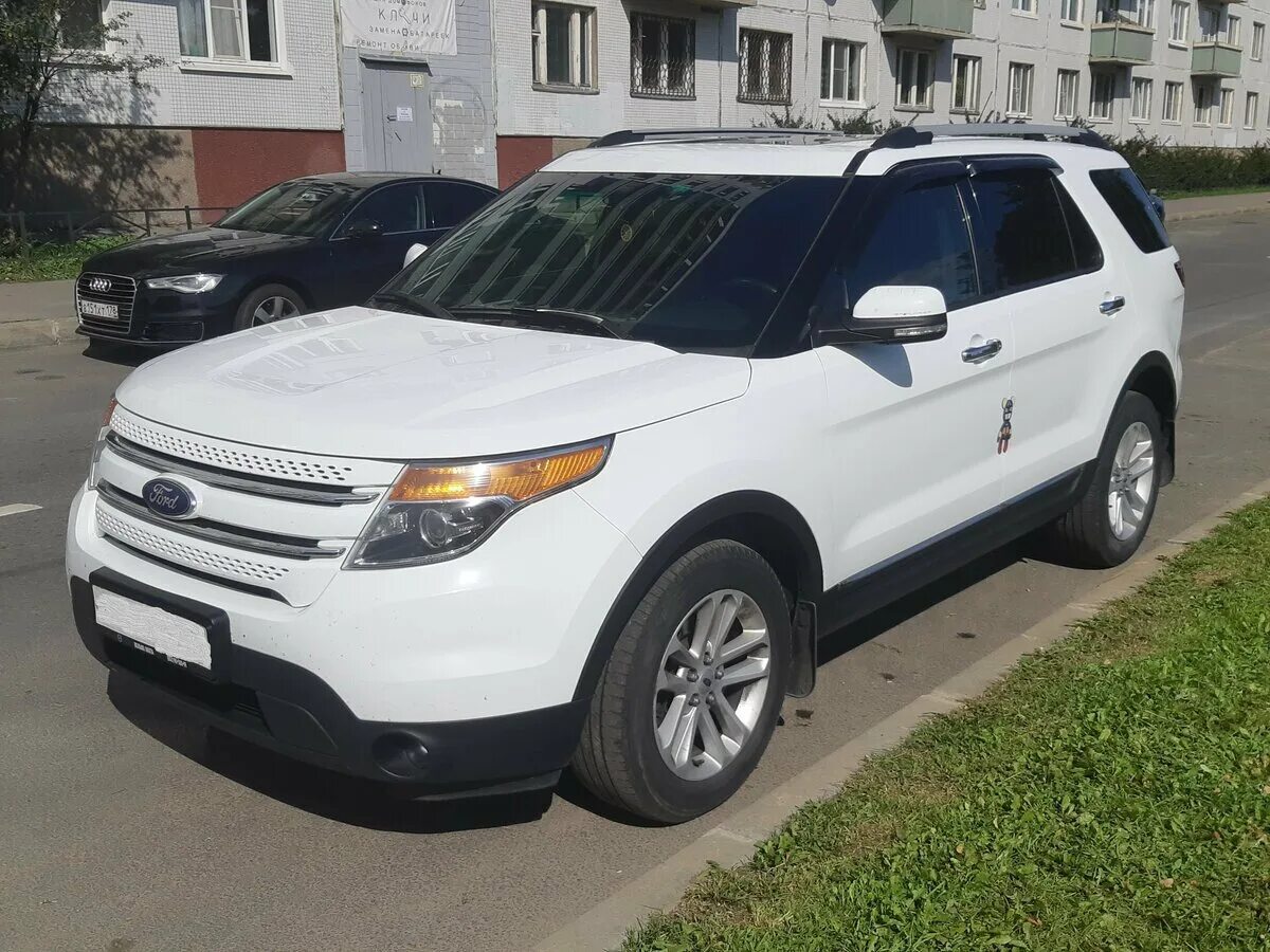 Форд эксплорер белый. Белый форд эксплорер 2014. ford explorer 5 белый. форд эксплорер 5 2014 белый.