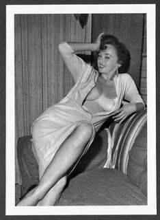 BONNIE LOGAN Posed Nude For This Cool Shot. 