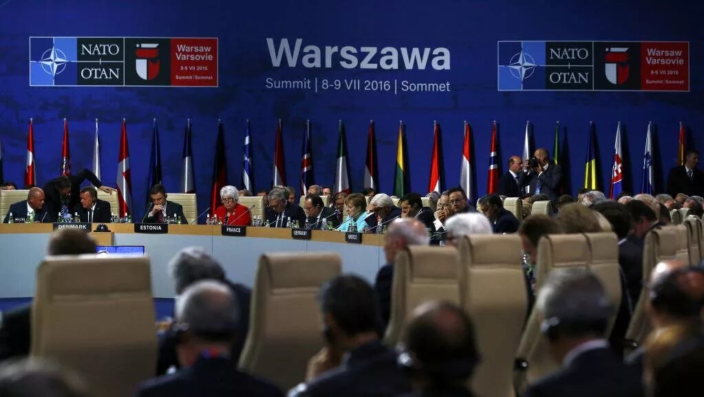 Нато осудила. Саммит НАТО В Варшаве. Саммит Альянса НАТО. Молдова между Россией и НАТО. Международная безопасность Россия НАТО.