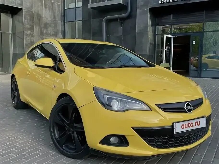 Купить б/у Opel Astra J Рестайлинг GTC 1.4 AT (140 л.с.) бензин автомат в Москве