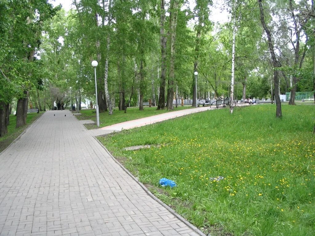 Парк буфф сад томск. Городской сад томск. Гор спд томак. Городской сад томск. Городской парк томск.