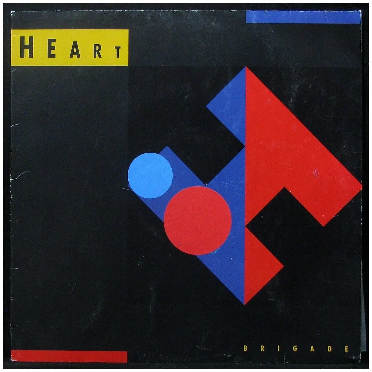 виниловая пластинка в форме сердца. эстетика красного любовь. виниловая пластинка ланы дель рей в форме сердца. красная пластинка эстетика. 1993 - desire walks on.