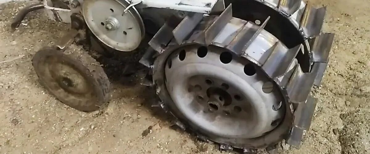 Вазовские колеса на мотоблок. Грунтозацепы для автомобиля r13. Грунтозацепы из дисков ваз для мотоблока. Железные колеса для мотоблока каскад. Вазовские колеса на мотоблок.