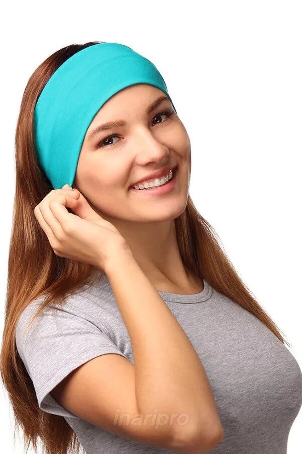 Вайлдберриз повязка. Спортивная повязка. Голубая повязка на голову. Женскач повязка ес голову. Повязка на голову трикотажная.