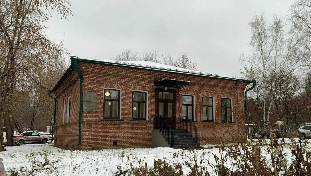 Музей булата окуджавы в нижнем тагиле. Булата окуджавы 5 нижний тагил. Булата окуджавы 7 нижний тагил. Булата окуджавы нижний тагил. Улица булата окуджавы 7 нижний тагил.
