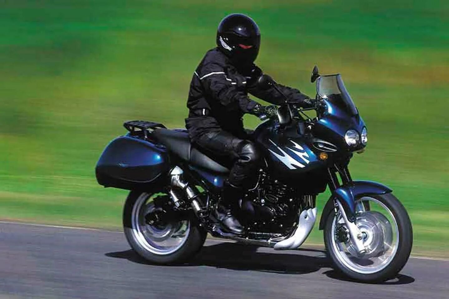 Тайгер мотоцикл. Триумф Тайгер 955i. Triumph Tiger 955i мотоциклы. Triumph Tiger 955. Мотоцикл Триумф Тайгер 900.