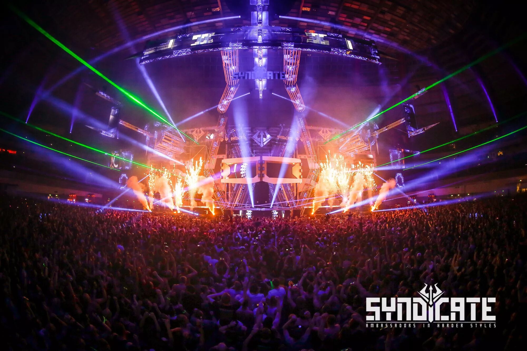 Хард мтайл обои. Hardstyle обои. Хард стайл. Qlimax фестиваль. Hardstyle edit.