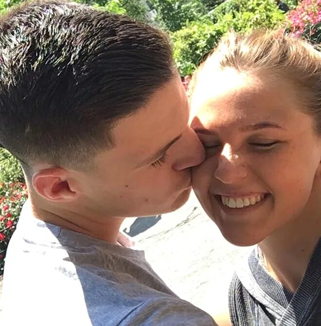 Райс и его жена. Деклан райс и лорен фрайер. деклан райс девушка. declan rice girlfriend.