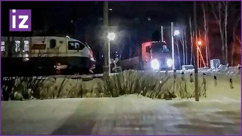 Машинист остановил поезд