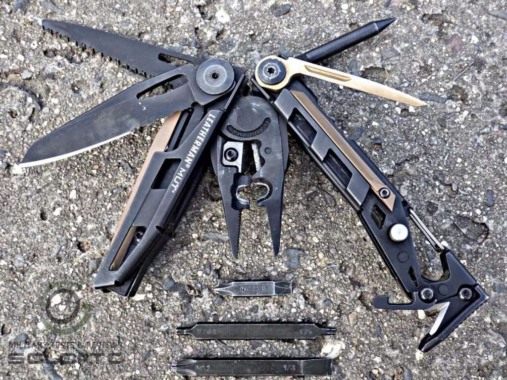 Мультитул zero. Leatherman mut. leatherman eod. лайзерман eod. мультитул leatherman эволюция.
