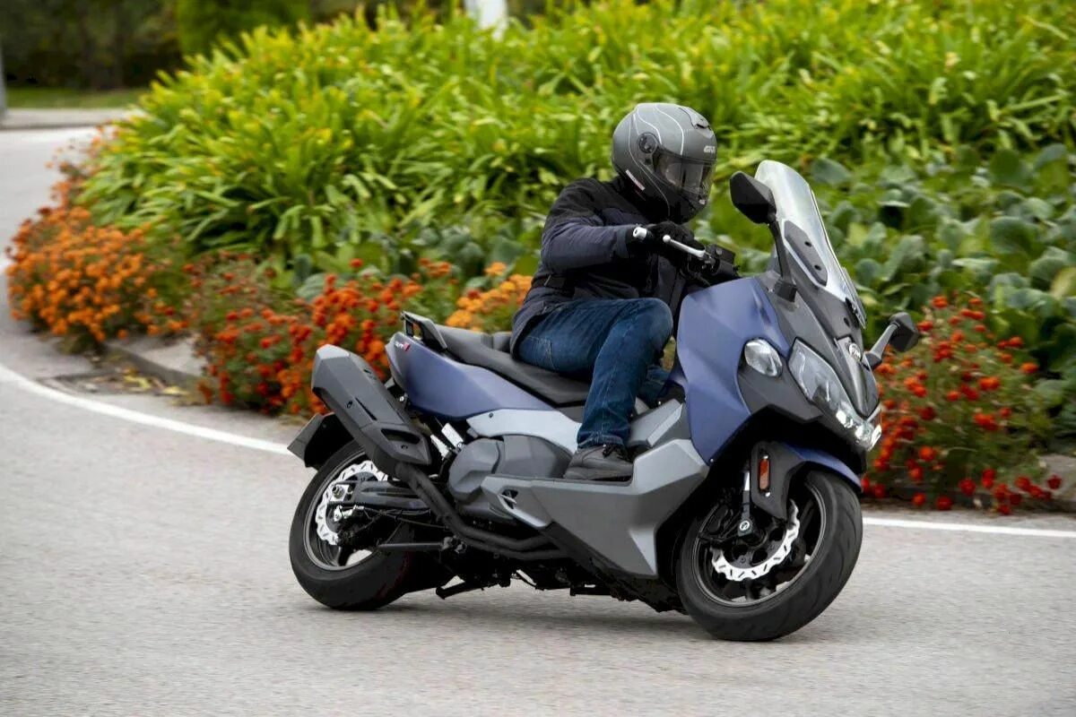 Sym maxsym tl. Sym maxsym tl 500. максискутер maxsym tl 500i. sym maxsym tl 500i. максискутер sym (сим) maxsym tl 500i.