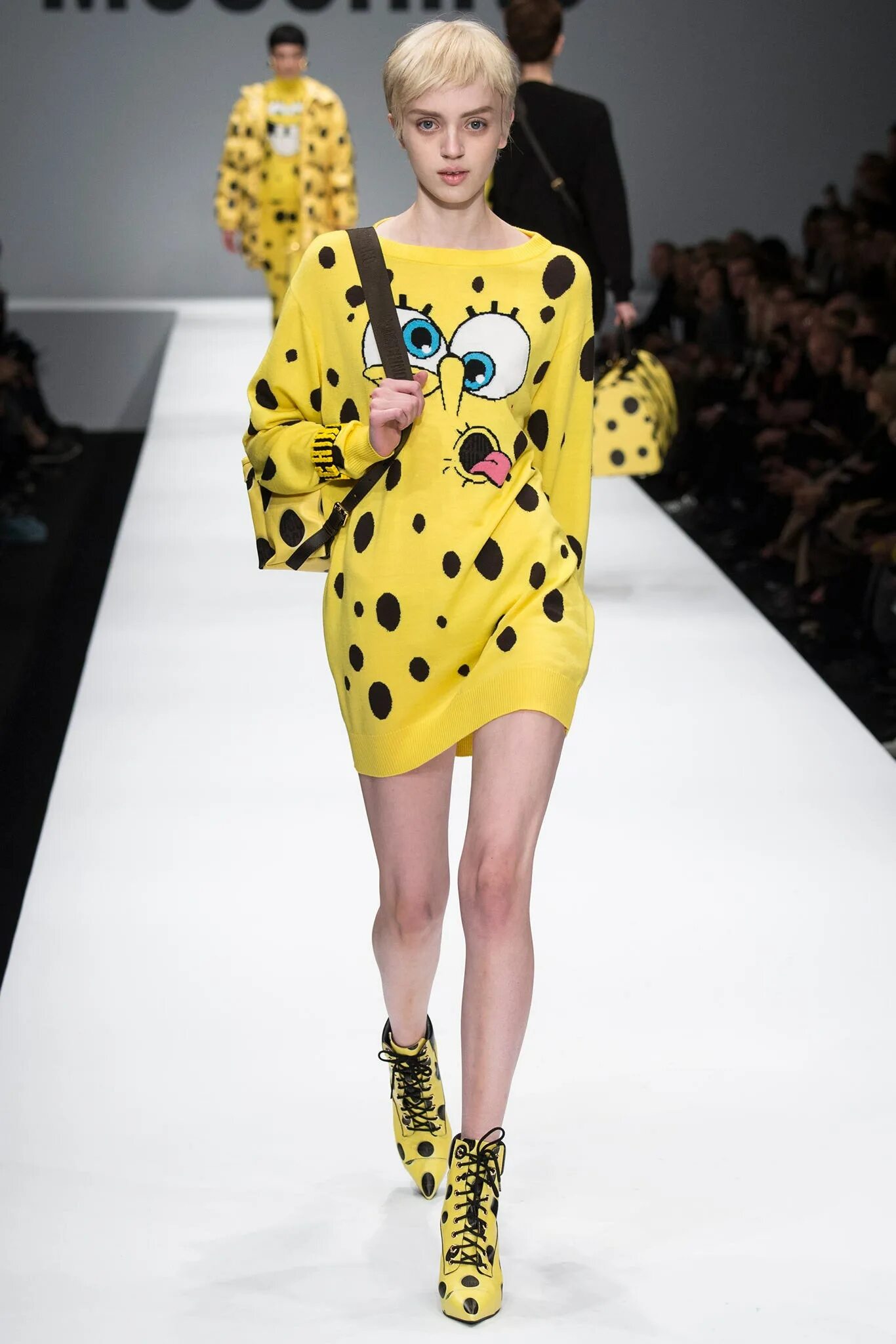 Москино одежда. Москино осень-зима 2015. Москино осень 2015. Jeremy Scott Moschino. Moschino 2014.