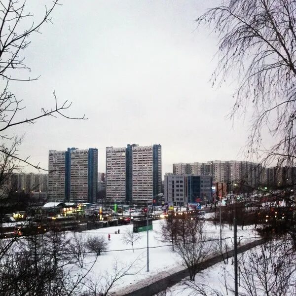 Ясенево круглосуточно. Район Ясенево. Прогулка по Ясенево. Ясенево Москва. Ясенево 90-е.