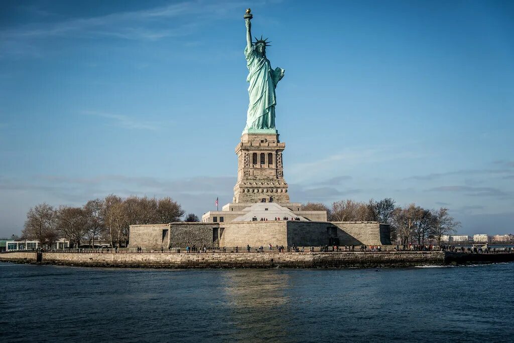 Страна где статуя свободы. Статуя свободы Нью-Йорк. Статуя свободы Нью-Йорк 1886. Гюстав Эйфель статуя свободы. Статуя свободы Нью-Йорк 1912.