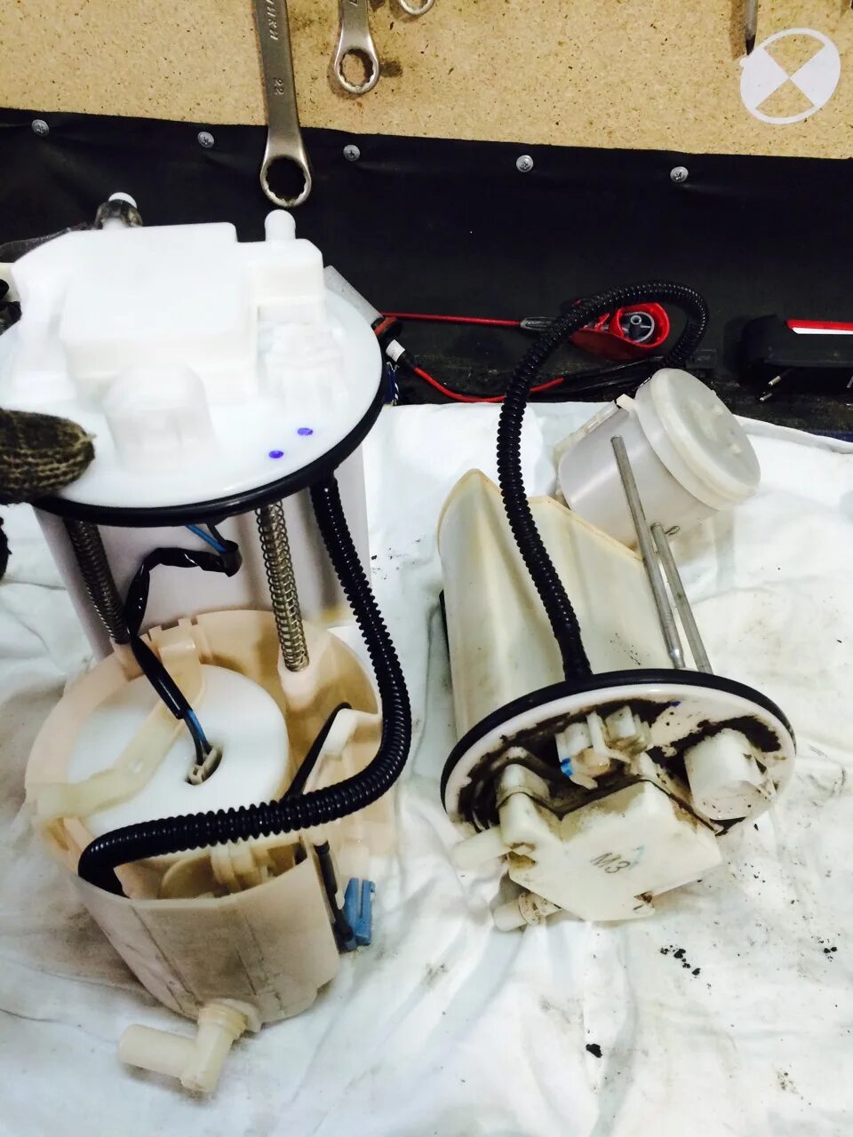 Топливный фильтр тойота рав 4 2008. Топливный фильтр тойота рав 4 2000. Топливный фильтр рав 4 2004. Топливный фильтр рав 4 3 поколение. Топливный фильтр тойота рав 4.