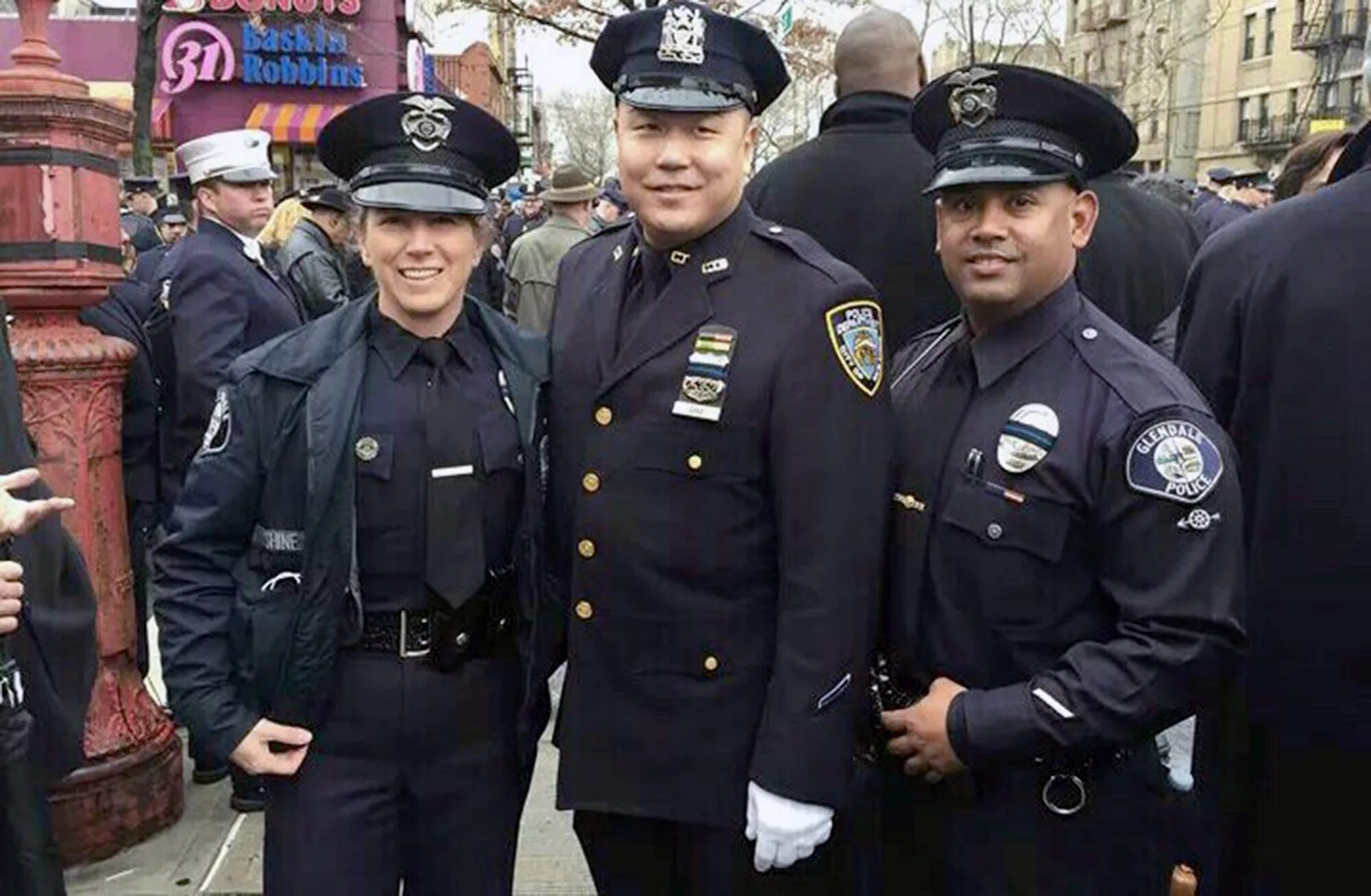 Полицейский чин сканворд. Полиция США униформа NYPD. NYPD Police униформа. Форма полиции Нью-Йорка. Шериф NYPD форма.