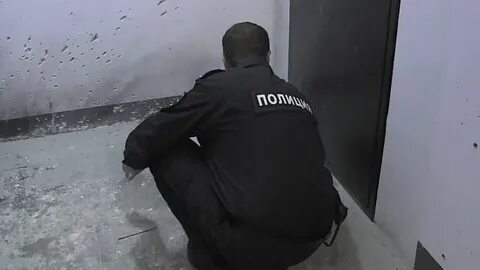 Полицейский ранил полицейского