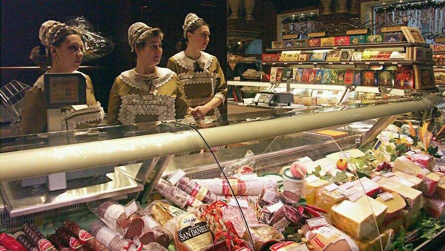 ГУМ, ЦУМ и не только: тройка самых популярных магазинов в СССР