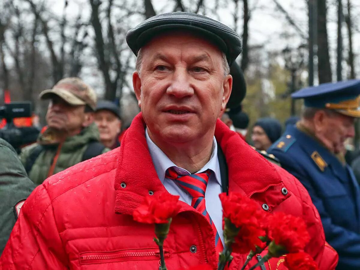 Саратовская областная дума бондаренко. Владислав андреевич даванков. Бондаренко депутат. Анатолий выборный депутат. Депутат от партии.