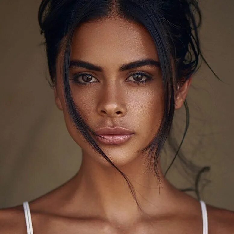 Sophia Miacova. Ugly beauty