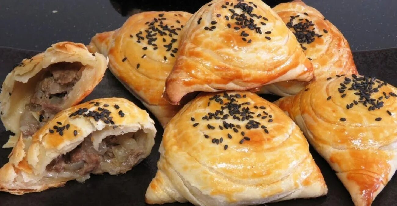 Пирожки из готового мяса