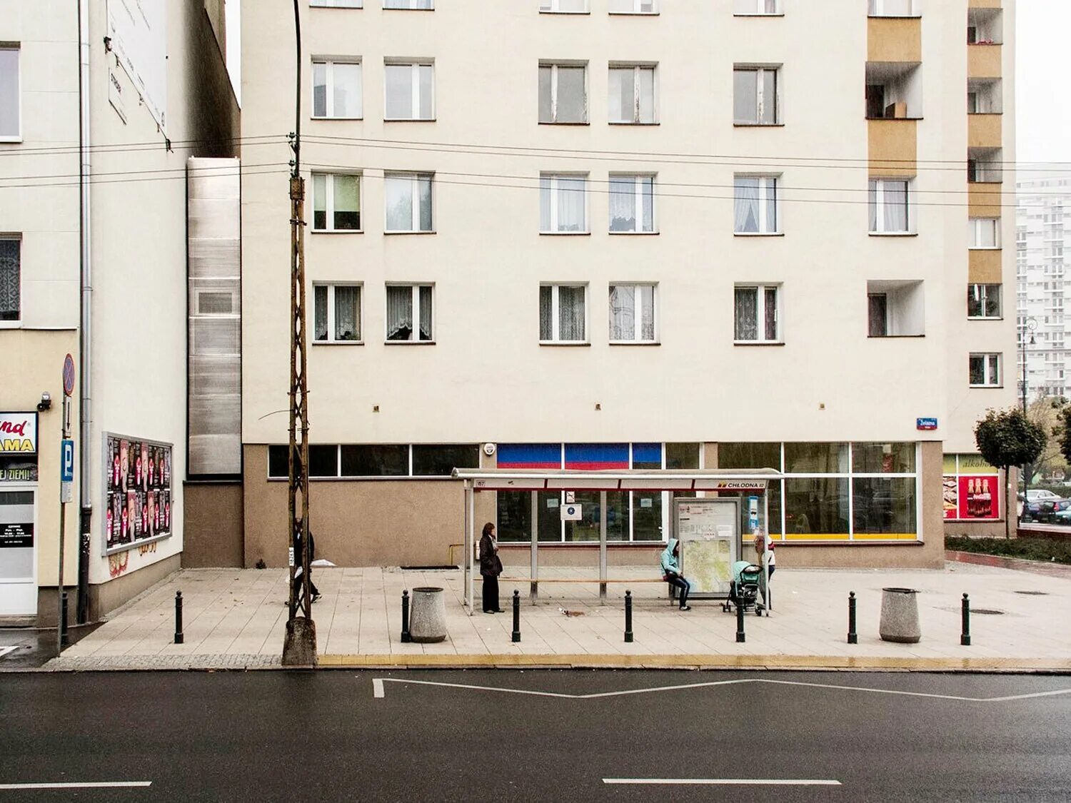 улица ленина 32 орел. дом керета в варшаве. самый узкий дом в лондоне. узкий дом в америке. тонких дом 3.