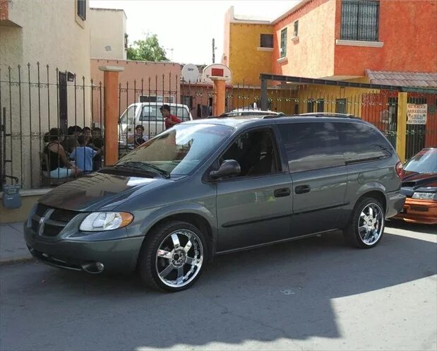 Диски на додж караван. Dodge Caravan 2005 Tuning. Dodge Caravan 2002 2.4. Dodge Caravan 2003 Tuning. Dodge Grand Caravan 2004 Tuning.