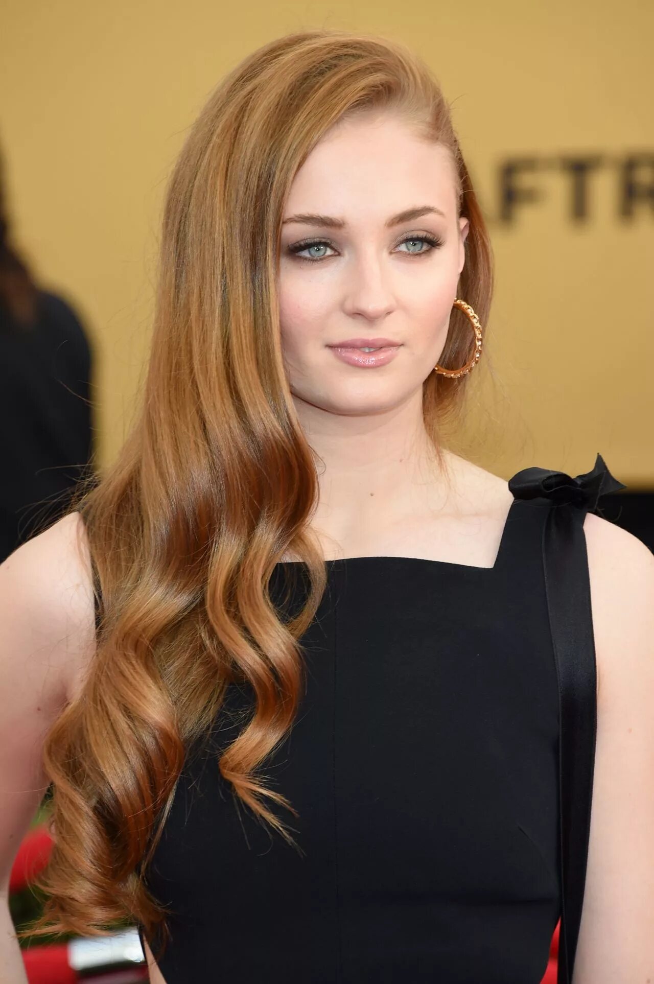 Софи тёрнер. Софи Тернер (Sophie Turner). Санса Старк актриса. Софи Тернер рыжая.