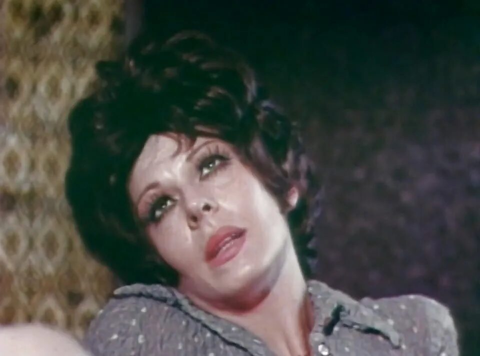 Долли шарп. Долли шарп динамит. Долли шарп фильмы. Helen wood dolly sharp. Долли партон в 70.