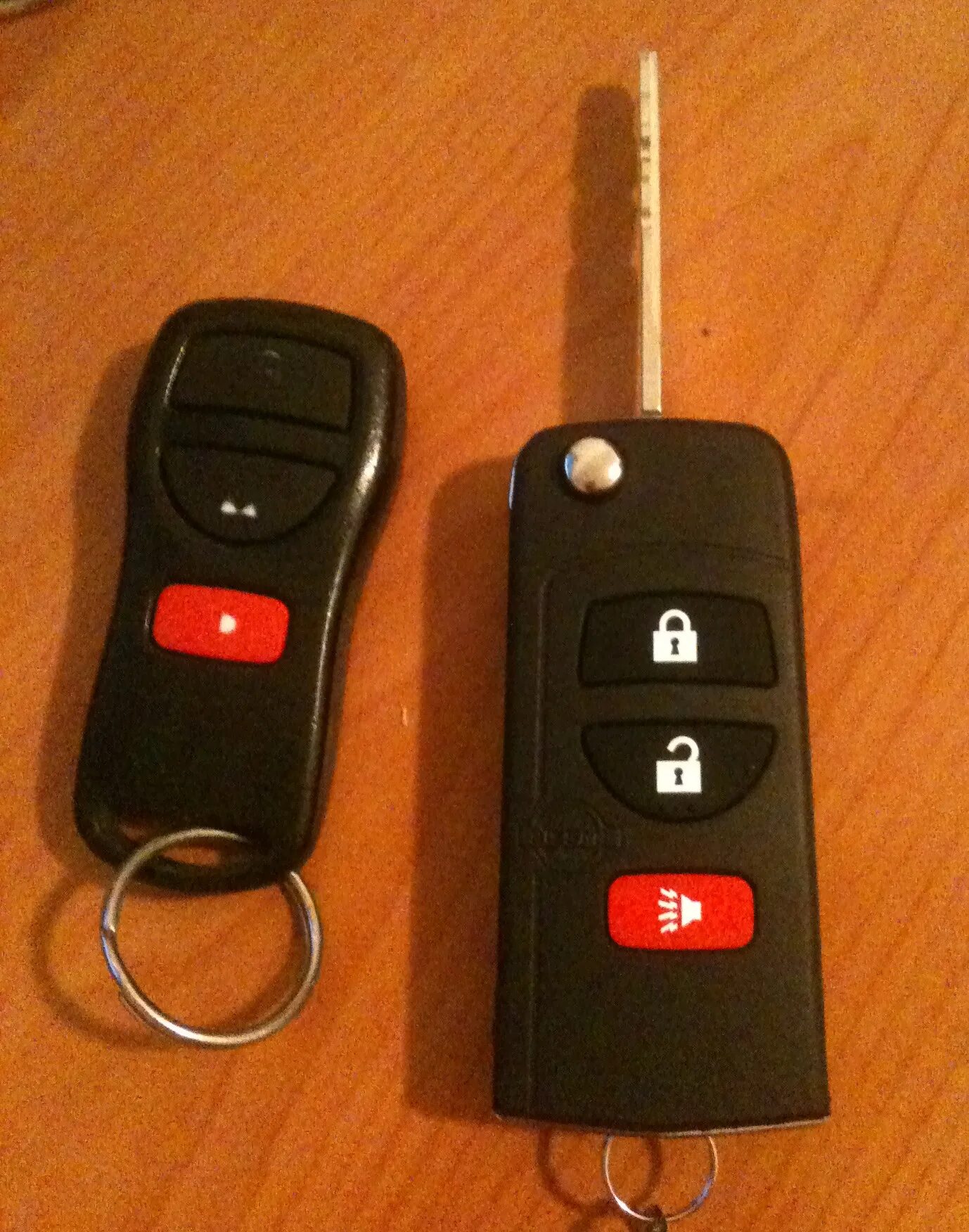 Машина пульт ключ. Ключ-выкидушка Infiniti qx56. Ключи пульт 124. Nissan пульт ключа. Пульт Infiniti FX.