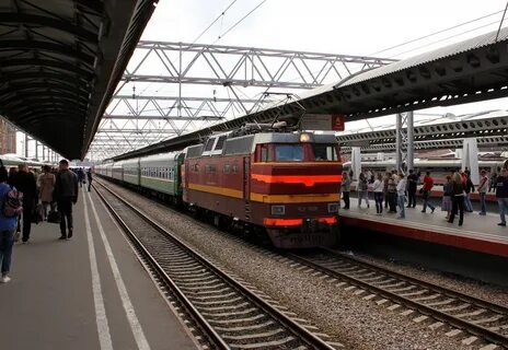 На какой вокзал приходит поезд в питере