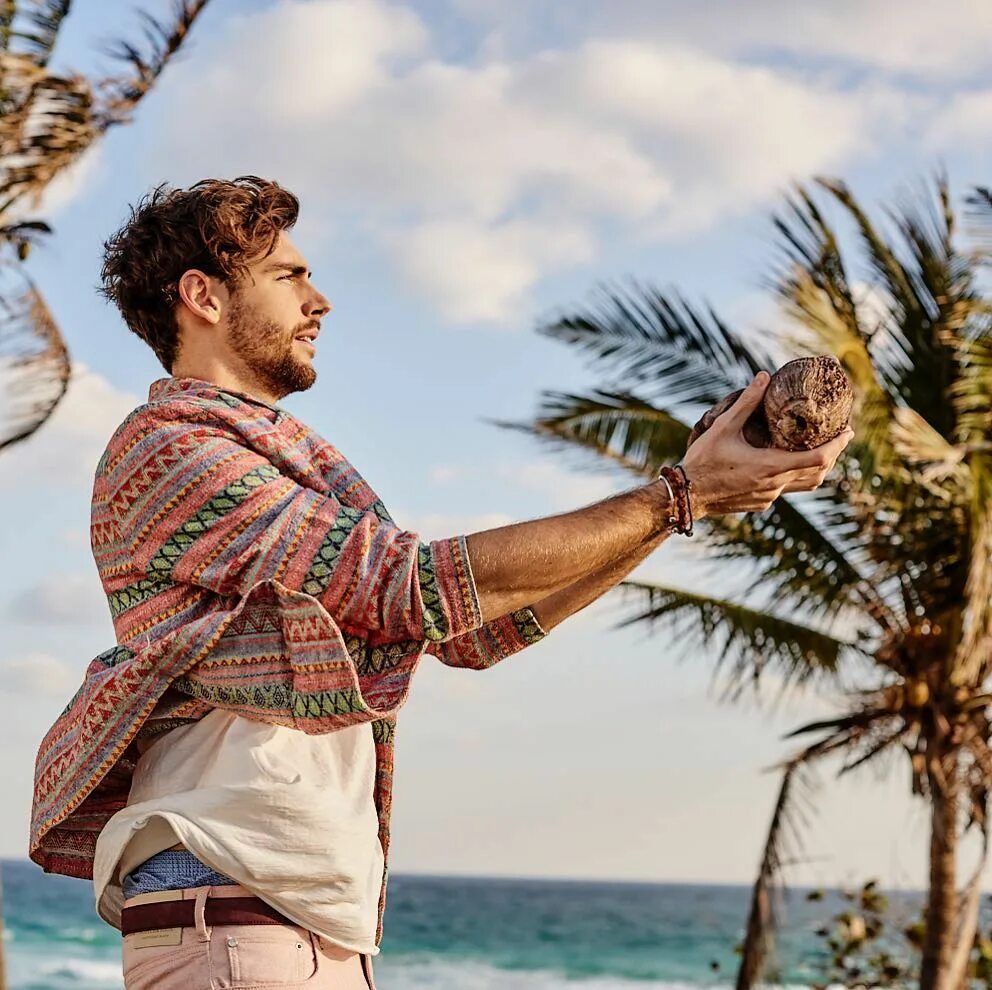 La cintura от alvaro soler. Alvaro soler жена. La cintura. La cintura текст. Soler певец.