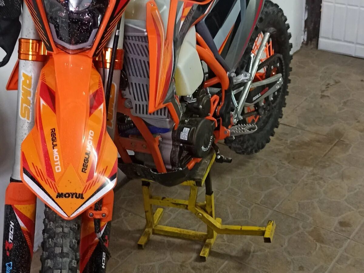 Regulmoto athlete 300. Regulmoto athlete 300