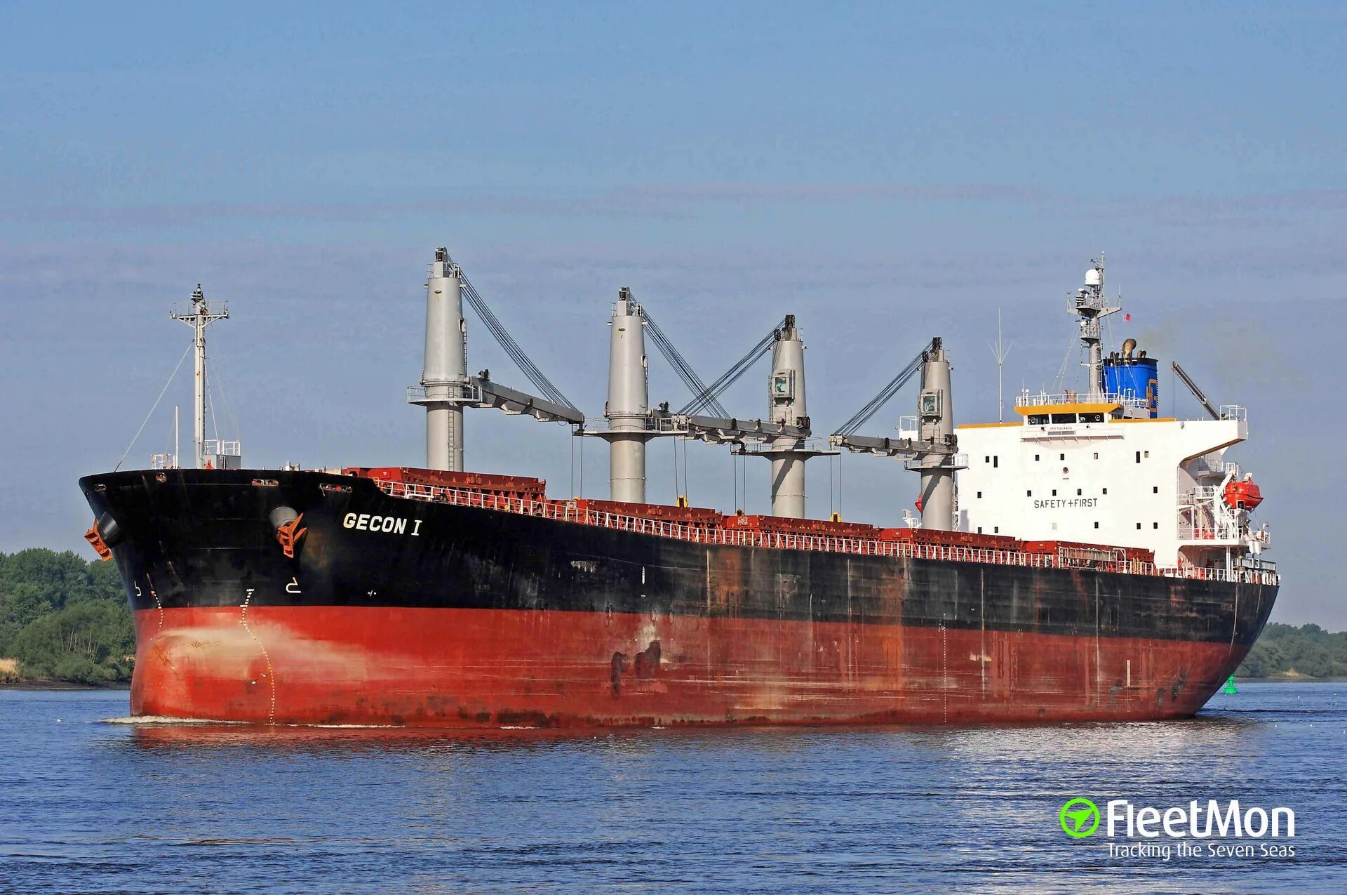 Где находится ocean pride. Ocean reef vessel. ocean star балкер. судно ramform atlas. балкер ocean pride.