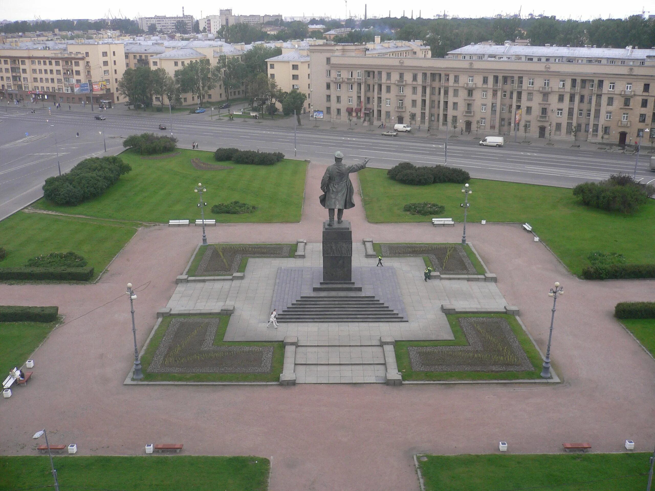 Кировская площадь Санкт-Петербург. Кировский сквер Санкт-Петербург. Кировская площадь Ленинград. Памятник с. м. Кирову (Санкт-Петербург, Кировская площадь).