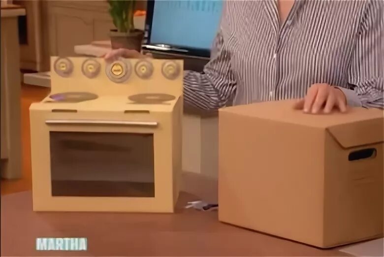 Микроволновка из коробки. Плита из коробки. Бытовая техника из картона для детей. Духовка из картона. Стиральная машинка из коробки.