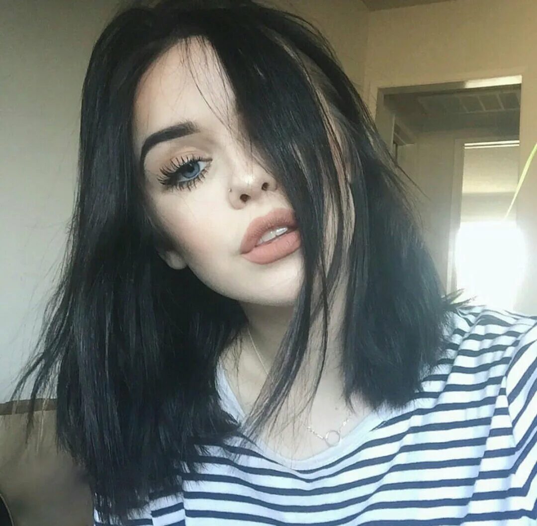 Подростки с черными волосами. Акация Бринли. Acacia Brinley черные волосы. Acacia Brinley 2018. Акация Бринли в 13.