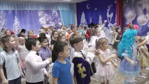 Снег нагребаем
