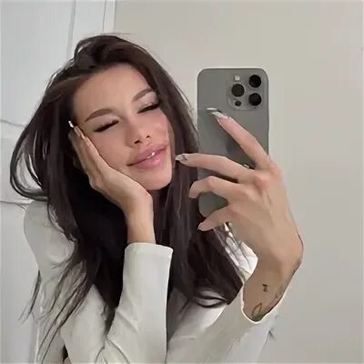 Lyubymy onlyfans. Lyuovu. Lyuovu. Lyuovu. Красивое декольте.