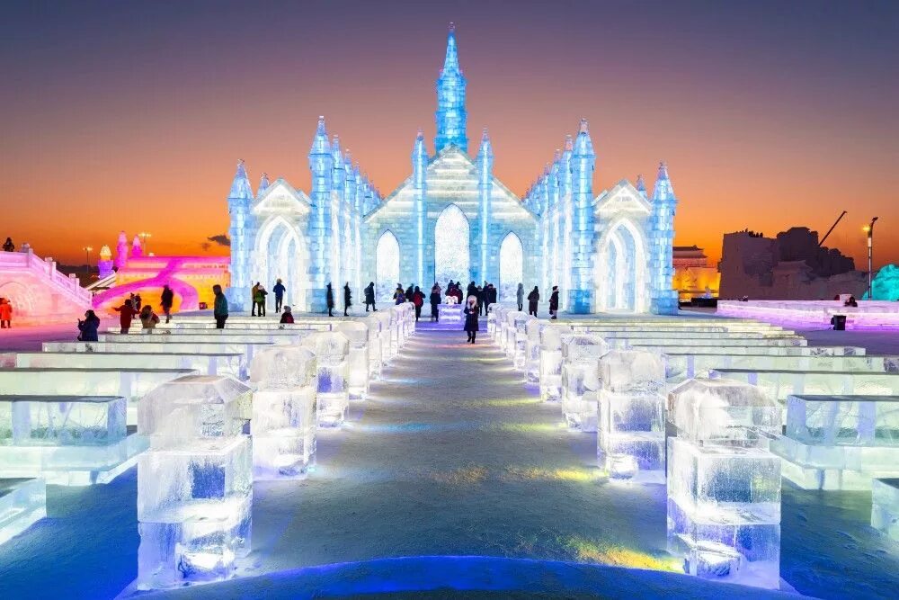 Харбин лед. Харбин ice festival. ледяной дворец в харбине. харбин дворец льда. ледяной городок в китае харбин.