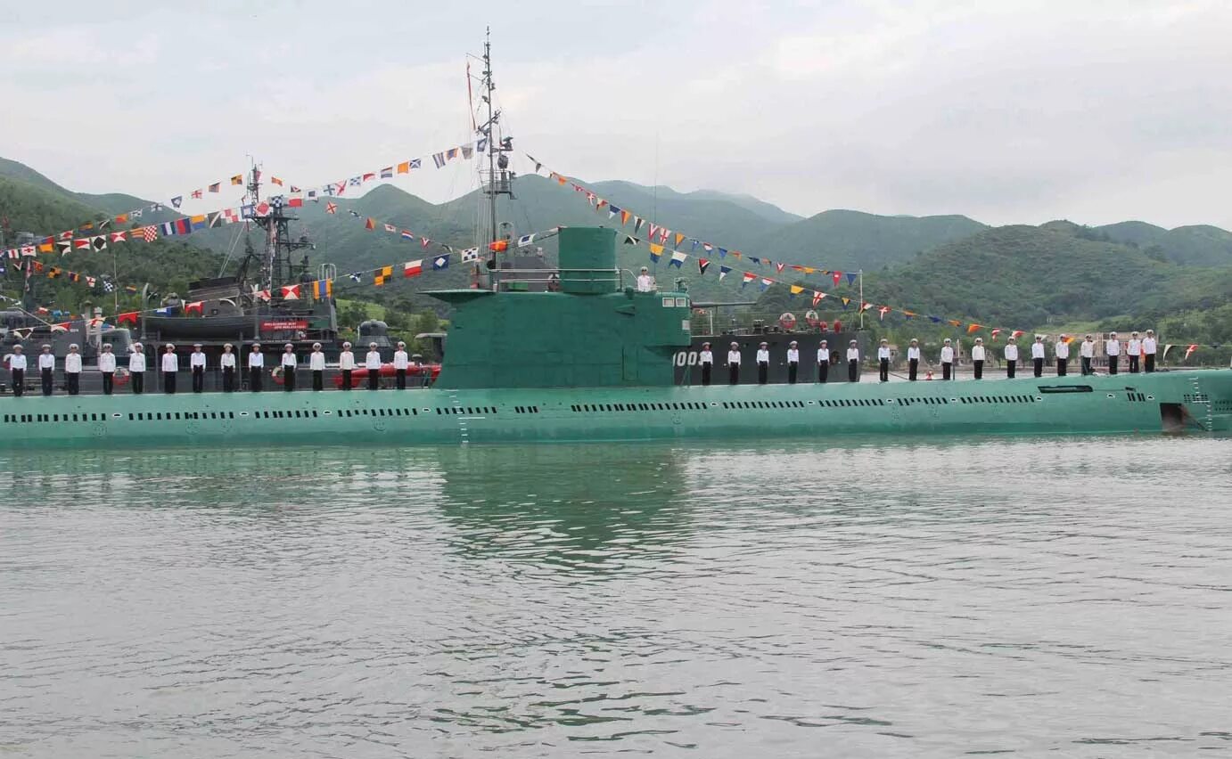 Северный вмс. Подводная лодка северной кореи. подводная лодка вмф кндр. проект 633 подводная лодка кндр. вмс северной кореи.